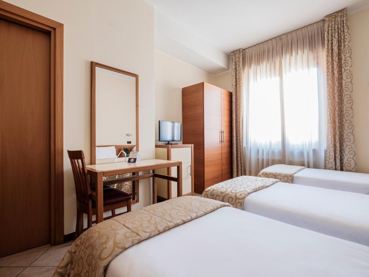 Hotel Lory 포를리 외부 사진